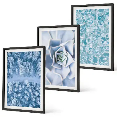Triptykon billeder med ramme med motiv af vinterskov med blå blomster ved vand