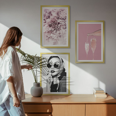 Billedvæg inspiration Roseblomster og en elegant dame