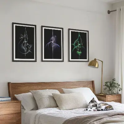 Triptykon med abstrakte sorte farvemønstre triptykon med ramme