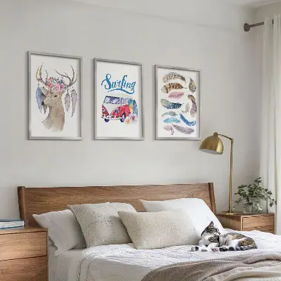 Sengesæt til soveværelset med motiv af gevirhjort og blomster