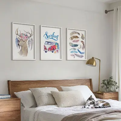 Sengesæt til soveværelset med motiv af gevirhjort og blomster