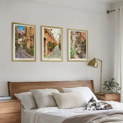 Billedvæg med inspiration gader, blomster og italiensk atmosfære