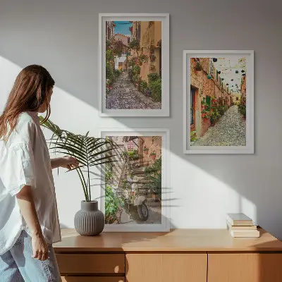 Billedvæg med inspiration gader, blomster og italiensk atmosfære