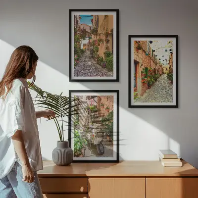 Billedvæg med inspiration gader, blomster og italiensk atmosfære