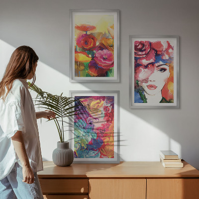 Billedsæt til soveværelset Portræt af en kvinde med intense blomstermotiver