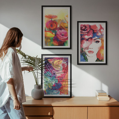 Billedsæt til soveværelset Portræt af en kvinde med intense blomstermotiver