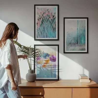 Billedvæg med pastelblomster mønstret baggrund