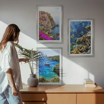 Billedvæg udsigt over havet med farverige huse