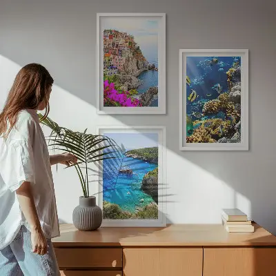 Billedvæg udsigt over havet med farverige huse
