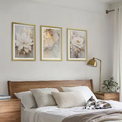 Billedsæt til soveværelset med abstrakt motiv af blomster og lys