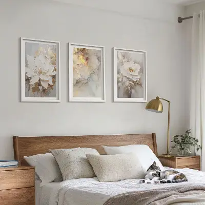 Billedsæt til soveværelset med abstrakt motiv af blomster og lys