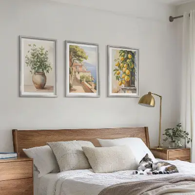 Triptykon-billeder med ramme motiv med blomster i en vase og citroner