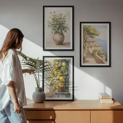 Triptykon-billeder med ramme motiv med blomster i en vase og citroner