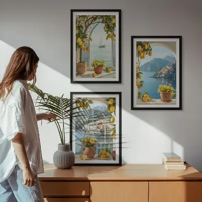 Billedvæg med hav, citroner og blomster