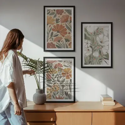 Billedsæt til soveværelset med blomstermønstre i orange og grøn