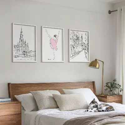 Billedvæg med ballerinaer og arkitektur inspiration til stilfuld indretning