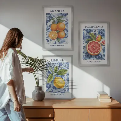 Triptykon med vintage illustrationer af citrusfrugter inklusive ramme