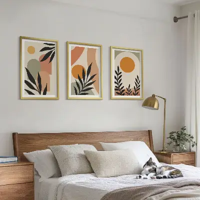 Billedvæg med abstrakte planteformer inspiration til din indretning