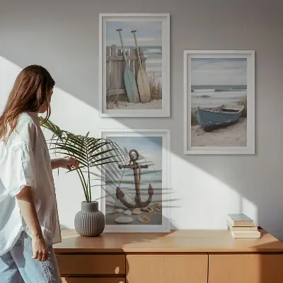 Triptyk-billeder med ramme motiv af strand, båd og anker