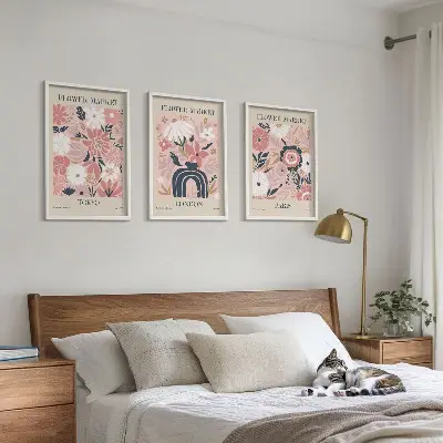 Blomstermotiver med Tokyo, London og Paris triptykon billeder med ramme