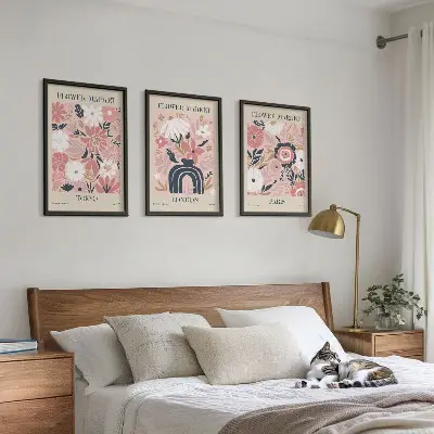 Blomstermotiver med Tokyo, London og Paris triptykon billeder med ramme