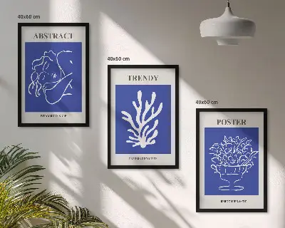 Blå plakater stilfuld vægdekoration