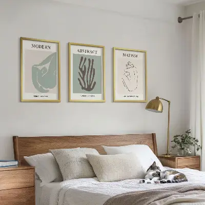 Triptykon med Matisse-inspirerede abstrakte malerier inklusive ramme