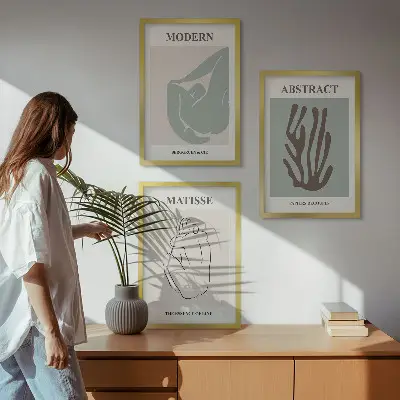 Triptykon med Matisse-inspirerede abstrakte malerier inklusive ramme