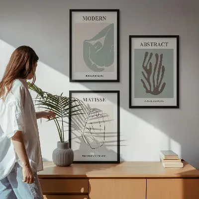 Triptykon med Matisse-inspirerede abstrakte malerier inklusive ramme