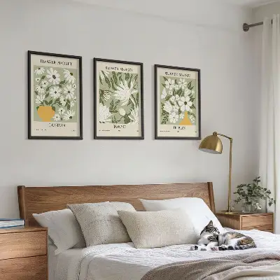 Triptyk-billeder med ramme med blomstermønstre fra London, Tokyo og Dublin