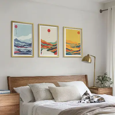 Triptyk med bjerge og floder farverigt abstrakt motiv med ramme