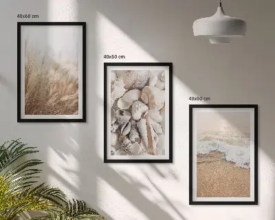 Triptykon billeder med ramme med strandmotiver, skaller og bølger