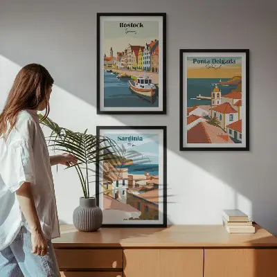 Triptykon med europæisk kystudsigt billeder med ramme