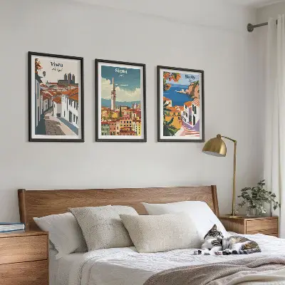 Billedvæg med retro illustrationer motiver af verdens byer