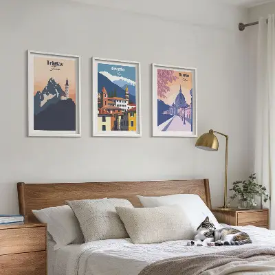 Triptykon med bjergarkitektur retro illustrationer med ramme