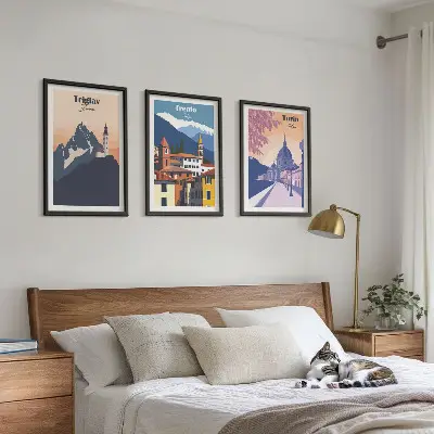 Triptykon med bjergarkitektur retro illustrationer med ramme