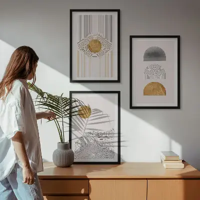 Billedsæt til soveværelset med abstrakte former i beige og grå