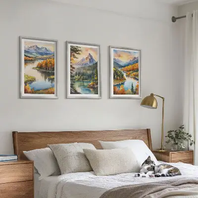 Bjerglandskaber med en flod triptykon billeder med ramme