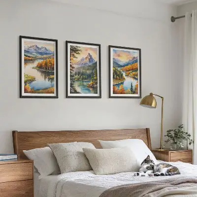 Bjerglandskaber med en flod triptykon billeder med ramme