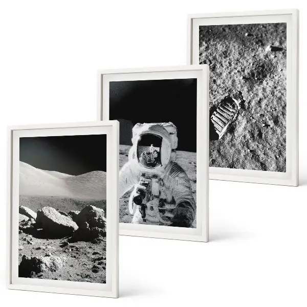 Triptykon med NASA-fotos af måneastronauter inklusive ramme