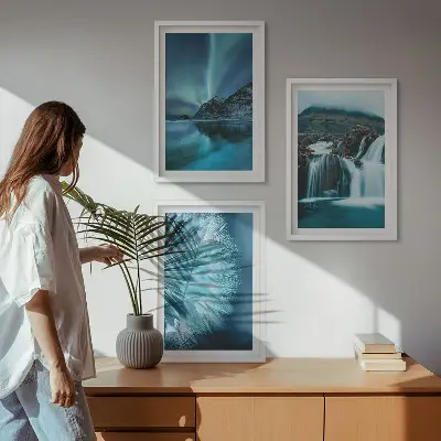 Triptyk af vinterlandskaber med vandfald med ramme