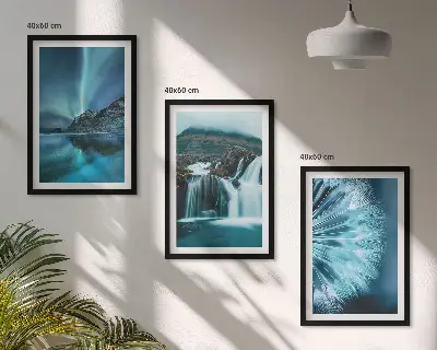 Triptyk af vinterlandskaber med vandfald med ramme