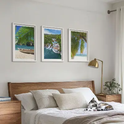 Billedsæt til soveværelset med motiver af strand, båd, vandfald og palmer
