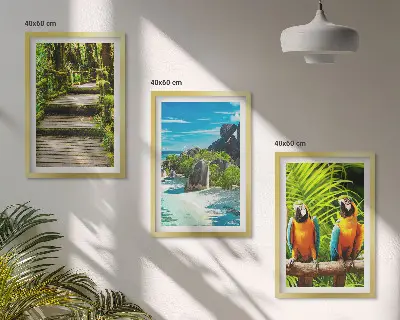 Triptyk af billeder med ramme motiv af tropisk skov med papegøje og vandfald