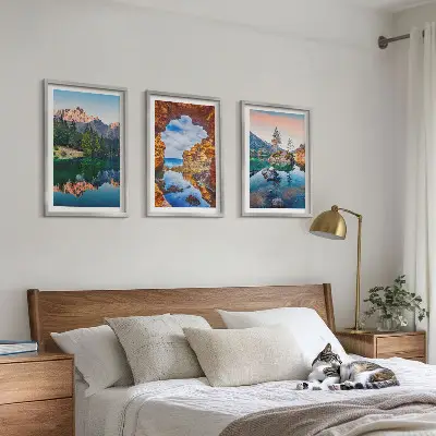 Billedsæt til soveværelset med motiv af bjergsøer og klipperefleksioner