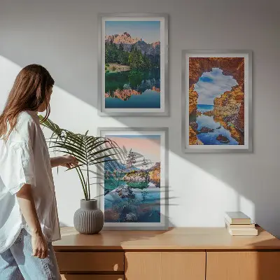 Billedsæt til soveværelset med motiv af bjergsøer og klipperefleksioner