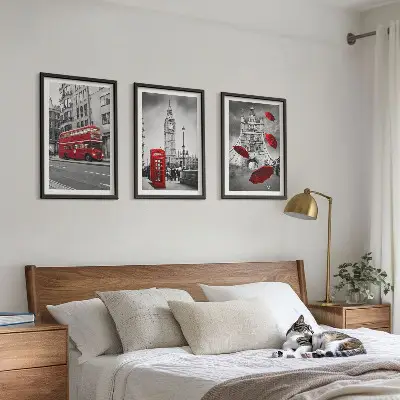 Billedvæg med inspiration røde accenter fra London