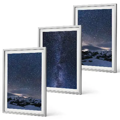 Triptykon med nattehimlen over bjergene billeder med stjerner og ramme