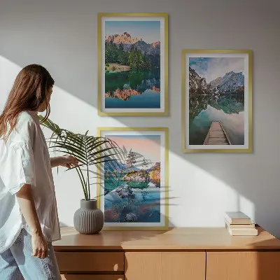 Billedsæt til soveværelset med motiv af bjergsøer og refleksionsskov