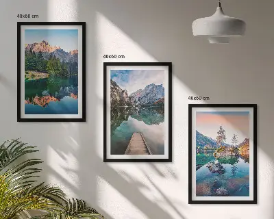 Billedsæt til soveværelset med motiv af bjergsøer og refleksionsskov